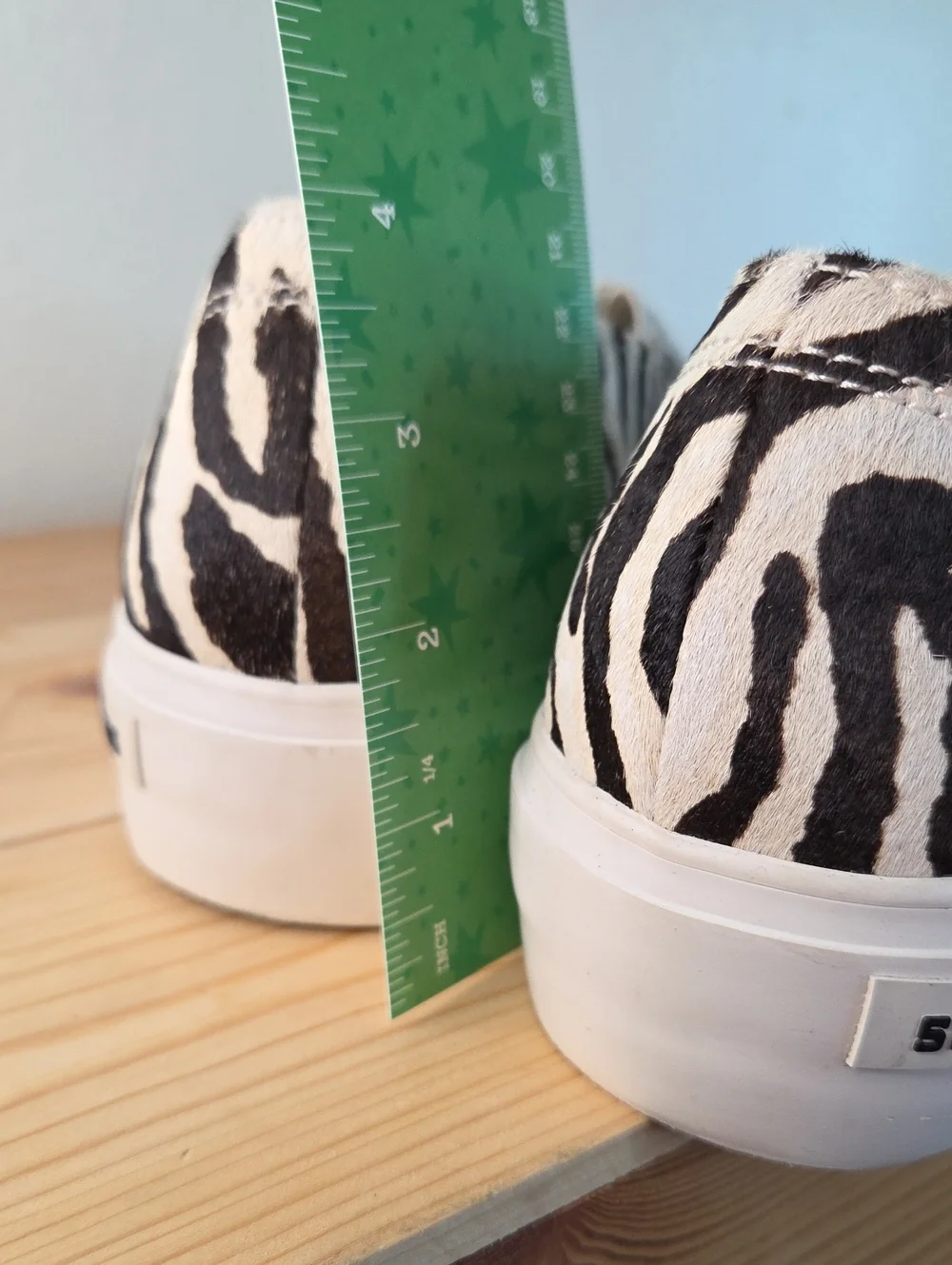SeaVees Womans EUC Sz9.5 Zebra-Print Slip-On Sneakers in Black & White Platform